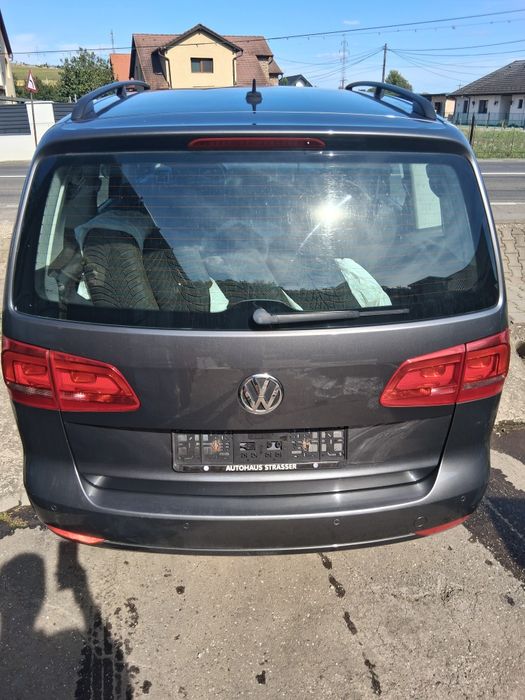 Vw touran 2011 , euro 5 ,1.6 tdi, 7 locuri carte service la zi