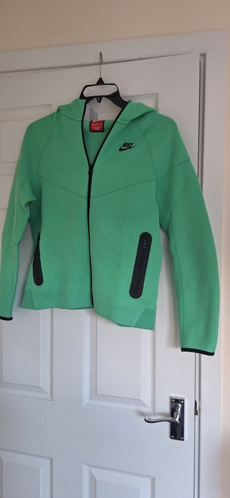 NIKE оригинално като ново горнище C размрр или 158-170см