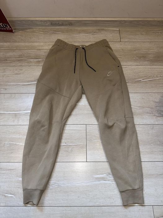 Комплект tech fleece - долнище М горнище S