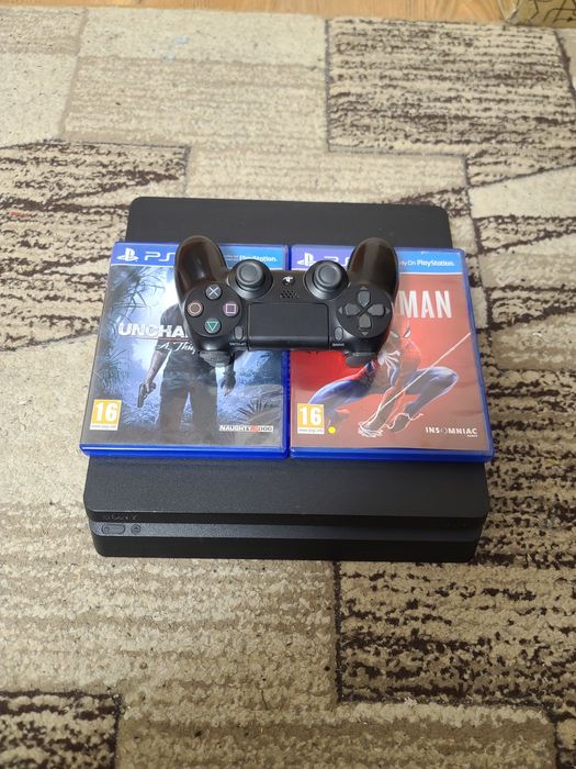 Playstation 4 slim