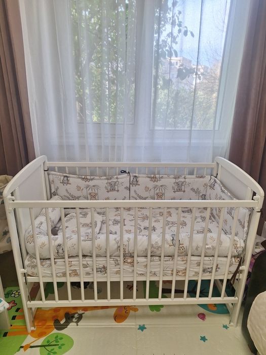 Patut bebelusi Babyneeds cu laterala culisanta