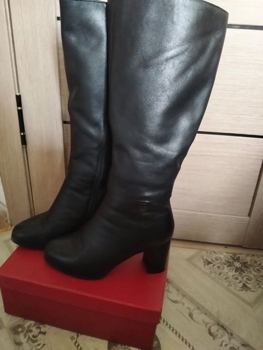 Продам зимние сапожки