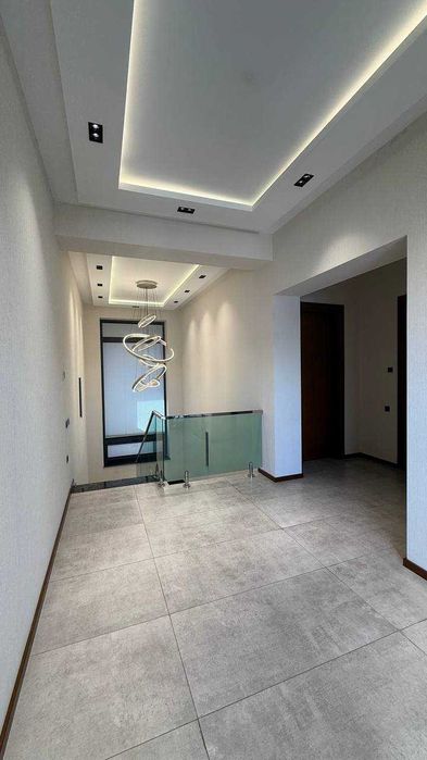 Продается Нежилой помещения  Ор-тр- Малика Базар 450м2