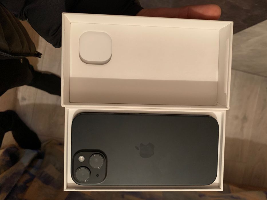Iphone 15 128gb чисто нов