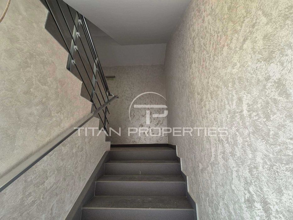 Продава се Тристаен апартамент в Пловдив, Коматево - 113 кв.м за 1268 €/кв.м - Снимка #12