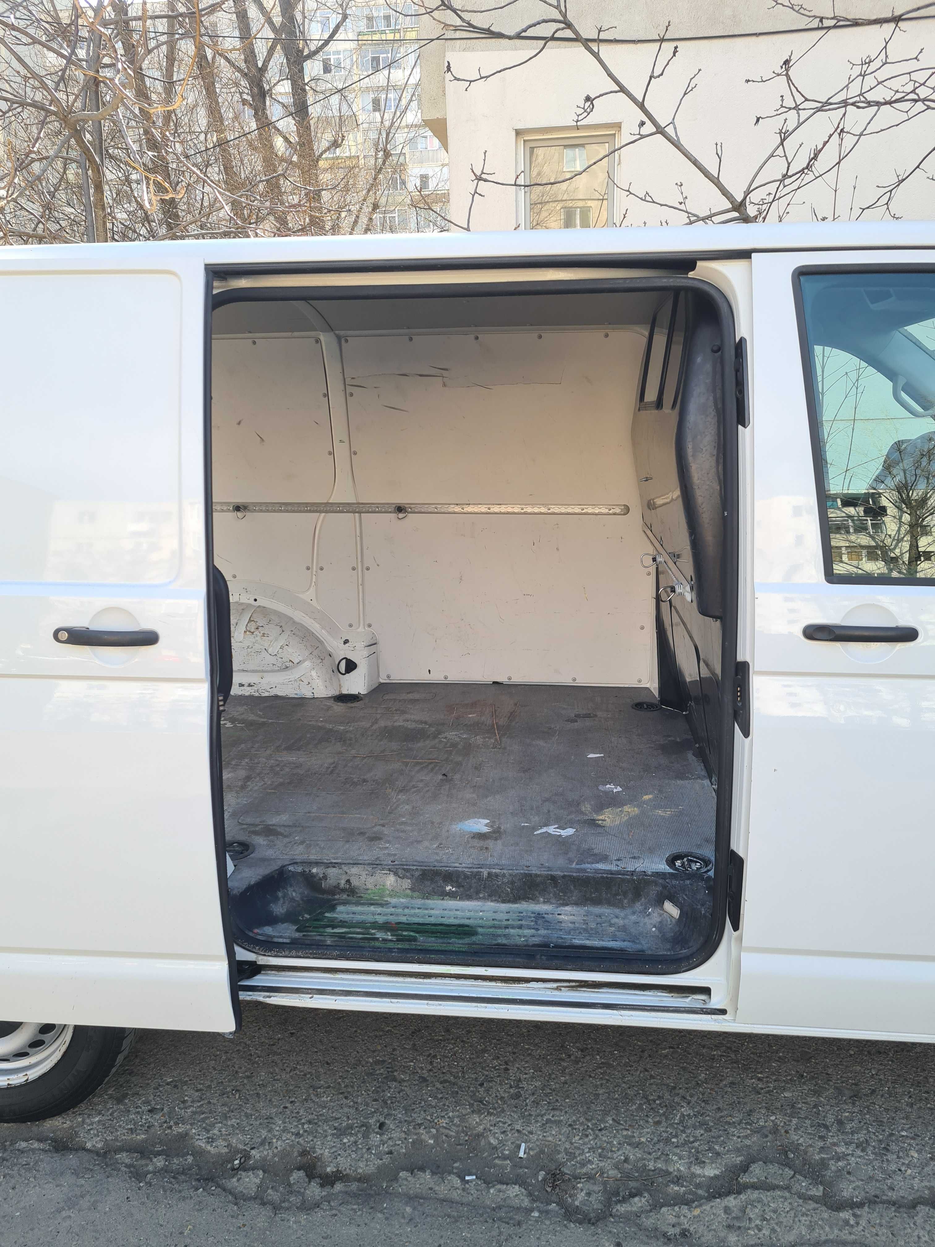 Dubă Volkswagen Transporter 2.0TDI (110kw) 150cp Euro 6