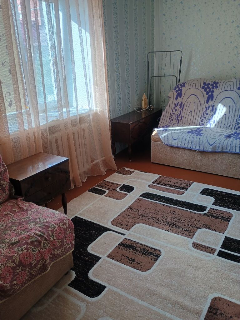 В 2ком.квартиру СРОЧНО возьму девушек  на подселение
