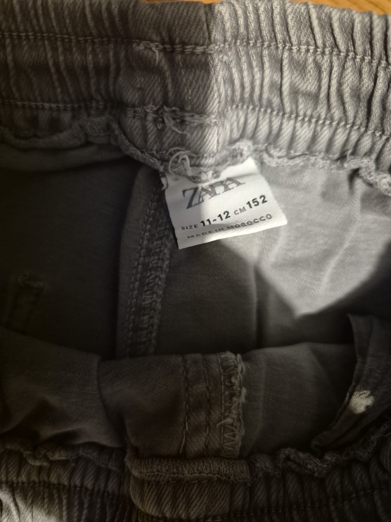Карго панталон на ZARA и есенно яке на Benetton