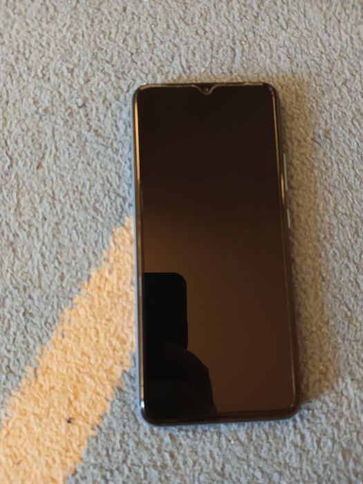 Срочно продам сотовый телефон