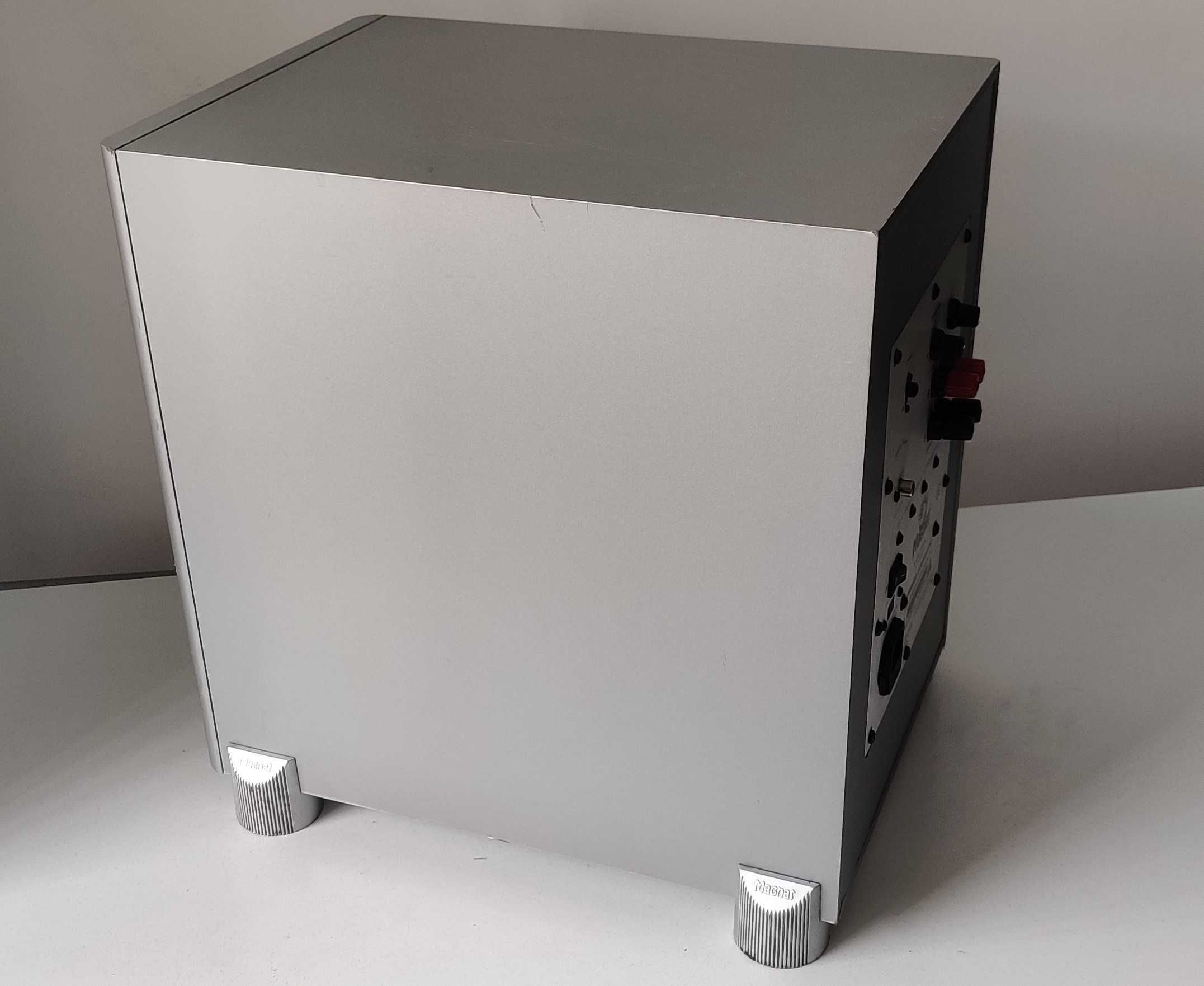 Magnat Symbol 5100 A muzica bas sub muzica