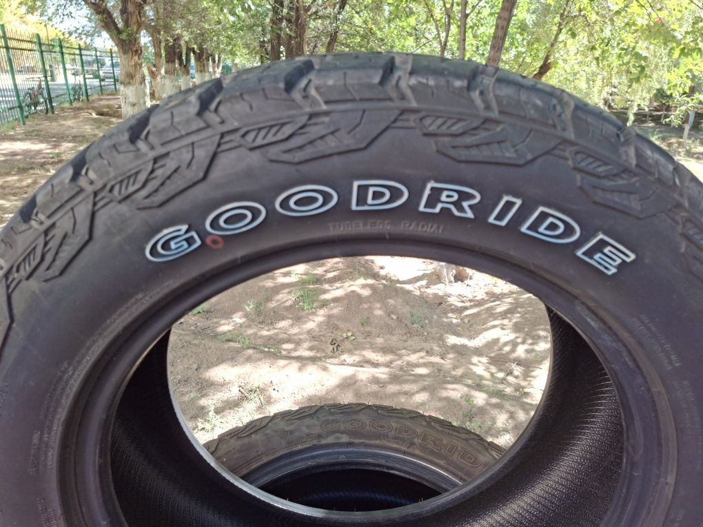 Шины A/T Goodride 235/60 R18