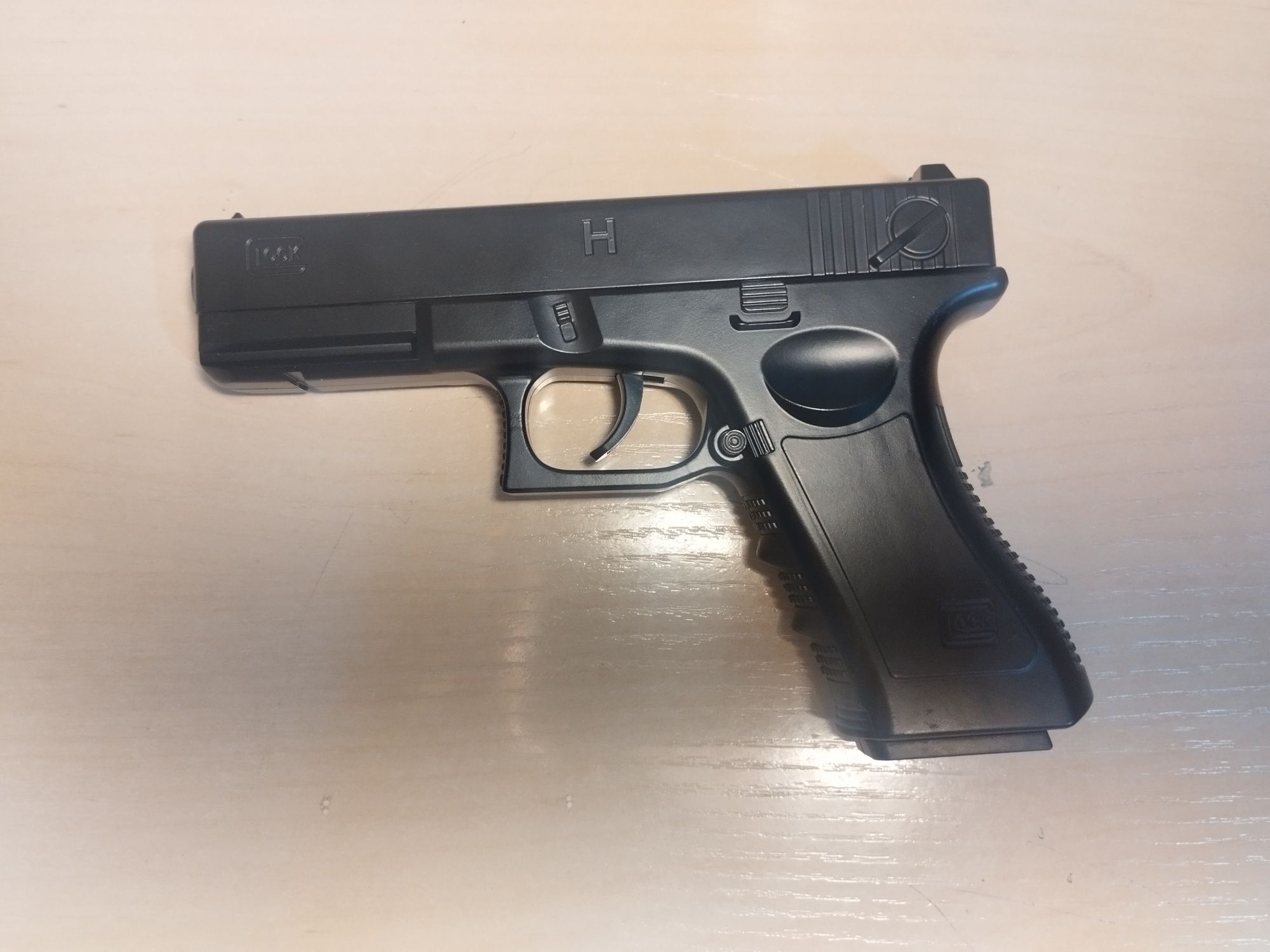 Игрушечный Glock C7