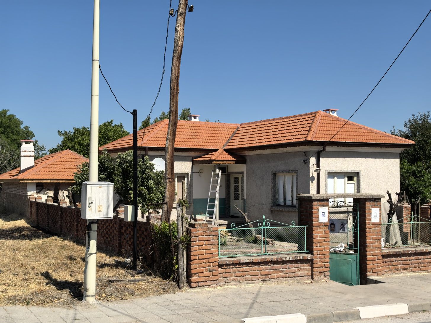 Ремонт на Покриви и Улуци