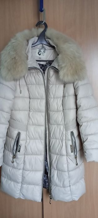 Продам пуховики р.44