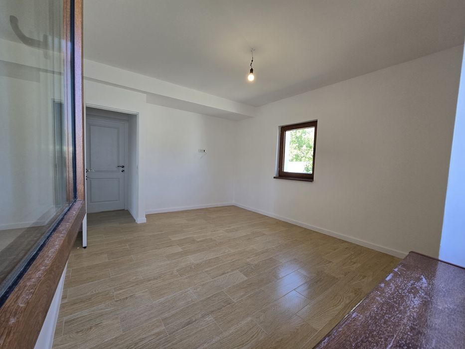 Casa/vila 4 camere comuna berceni