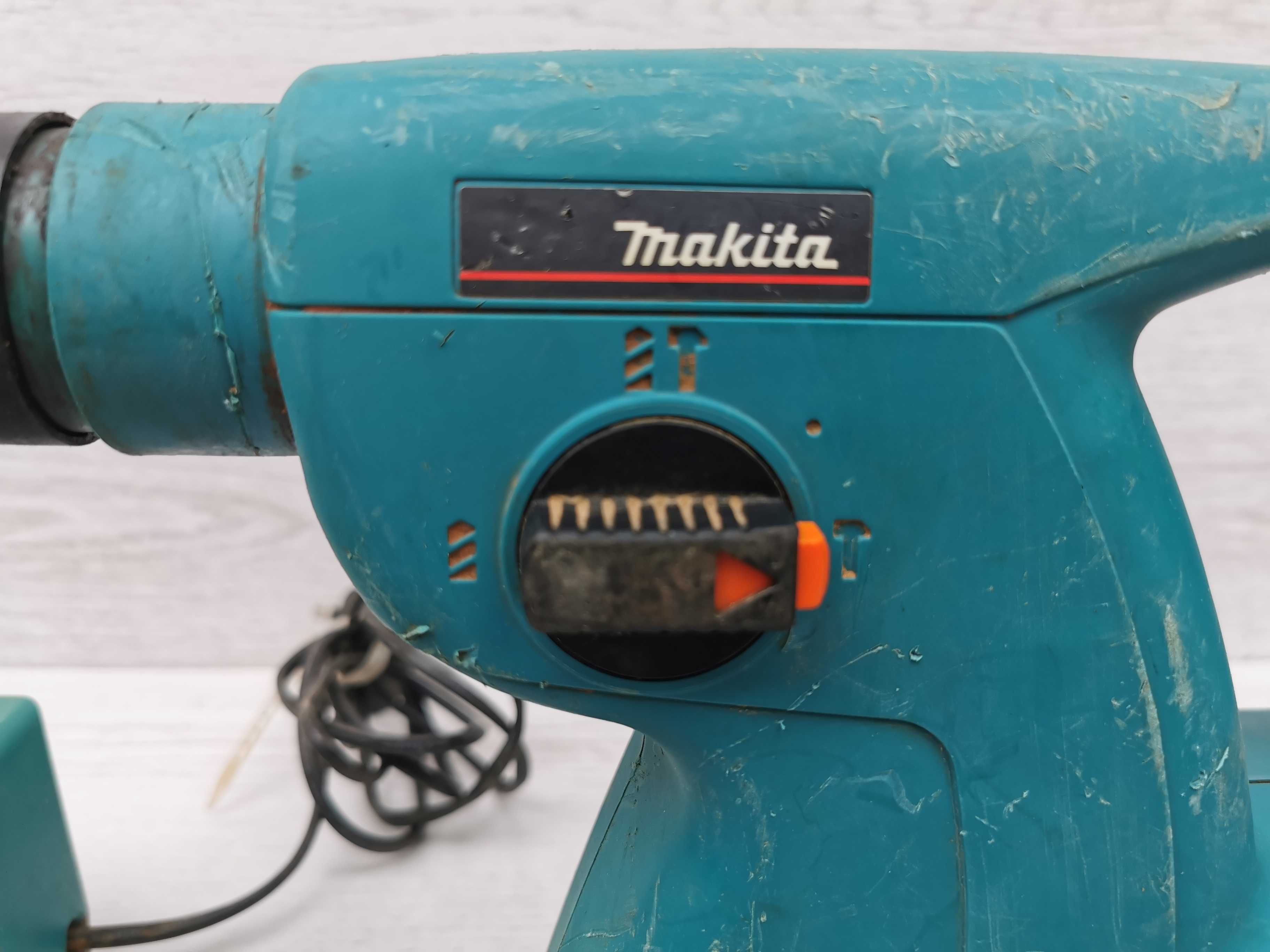 Makita BHR200 акомулаторен перфоратор SDS Plus