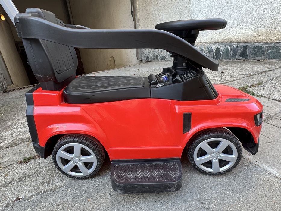 Кола за возене и бутане Land Rover