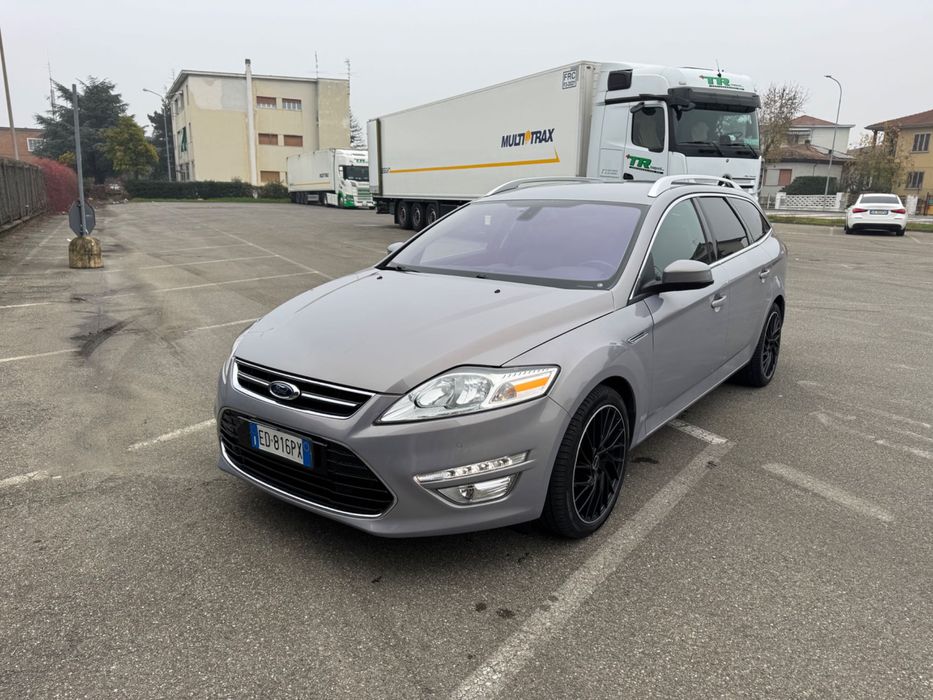 Vând schimb Ford mondeo 2.0 automat