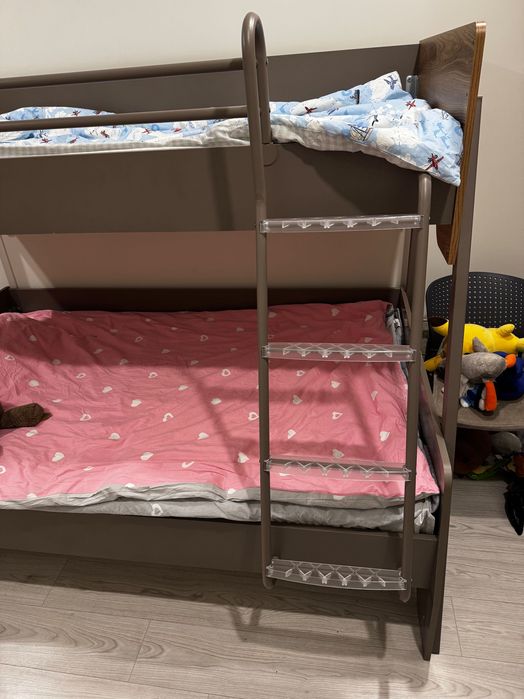 Двухъярусная детская кровать