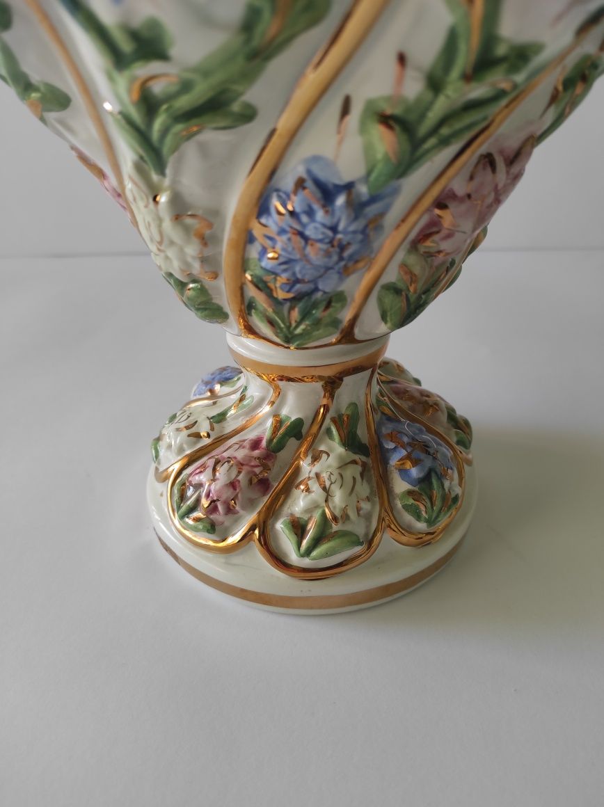 Италианска ваза с капак