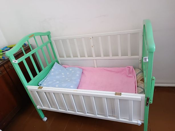 Детская кроватка с хлопковым матрасом