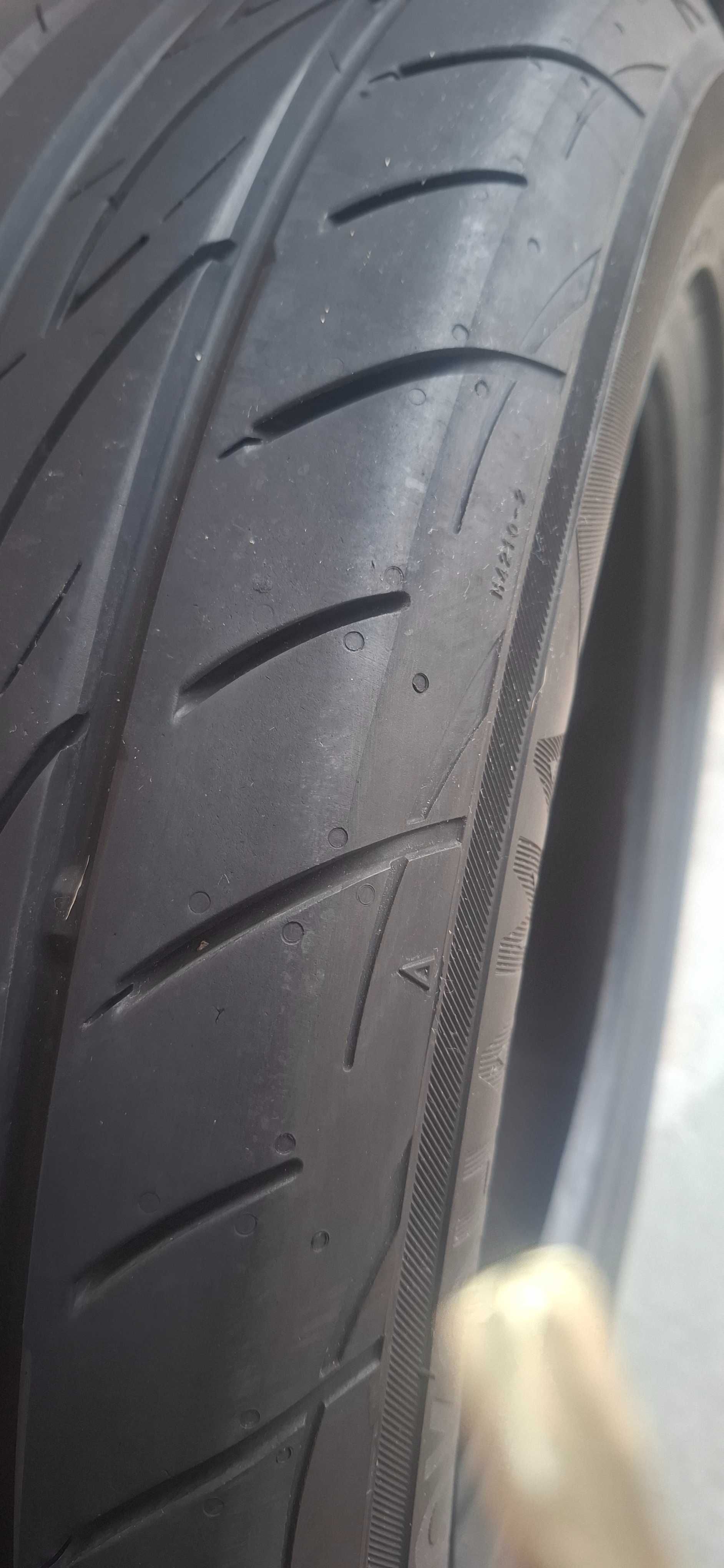 Гуми Yokohama Advan Fleva 215/55 R17