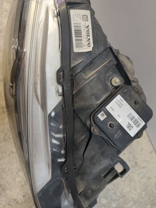 Far xenon dreapta Volvo S60/ v60 LHD 2014-2017
