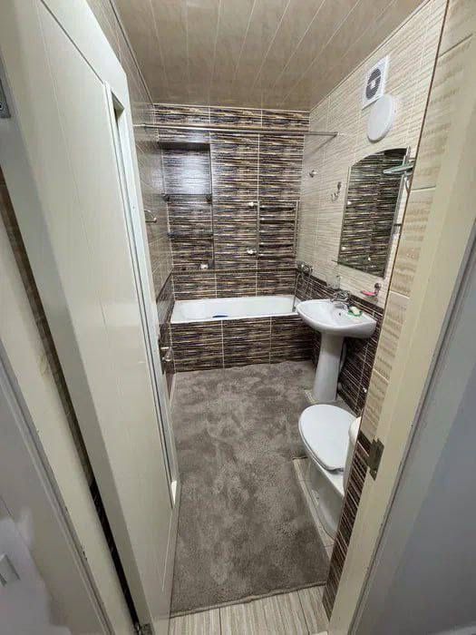 Продам квартиру ор. Метро Космоновтов