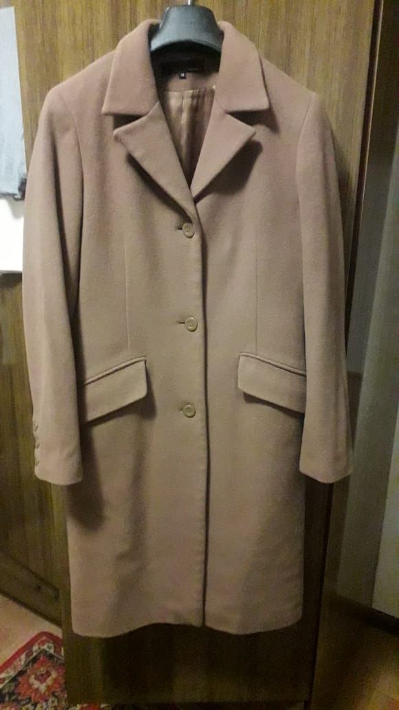 Продам женские пальто