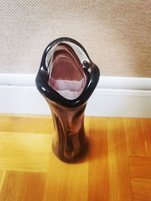 Антикварна винтидж ваза ръчна изработка духано стъкло цвят едноцветна