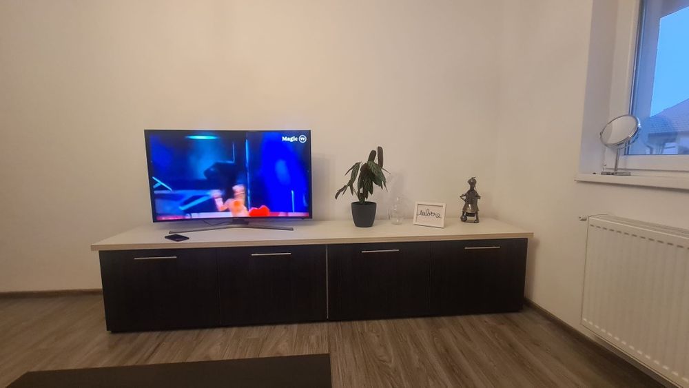 Vând mobila living