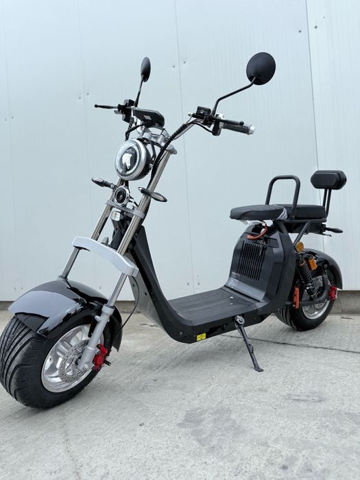 Scuter electric nou cu cartela