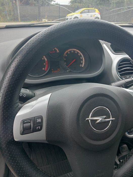 Opel CORSA d benzina și gpl