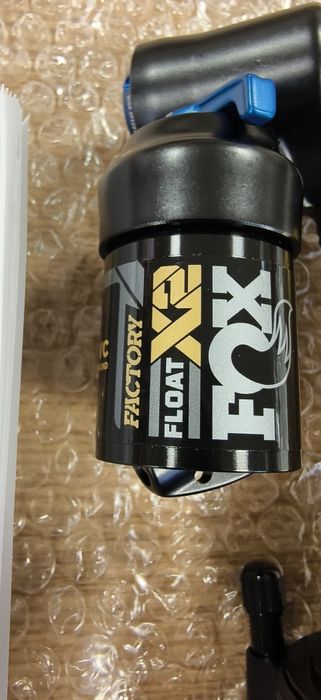 Заден амортисьор/Шок FOX Float X2 Factory 250x70mm Kashima 2024