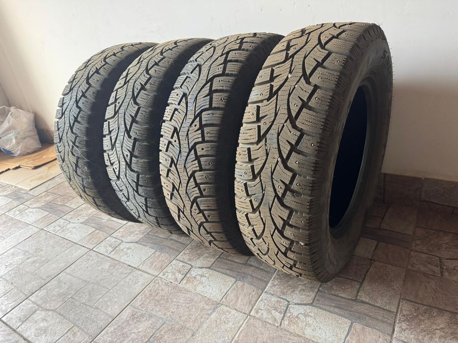 Шины с шипами Centara Snow Cutter 205/70 R15