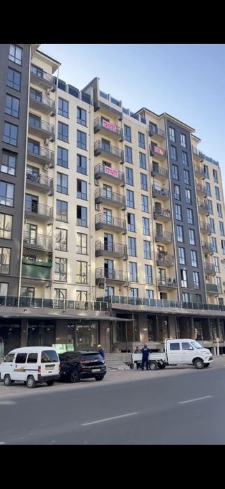 Продаётся квартира на Эшонгузар Сити. 120 кв.м 3/7/10  Кирпичный дом