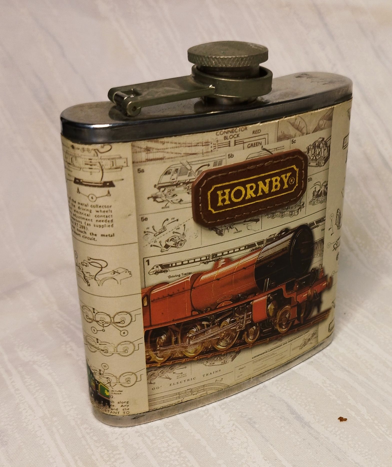 Butelca vintage Hornby inoxidabila cu capac, volum 225ml.