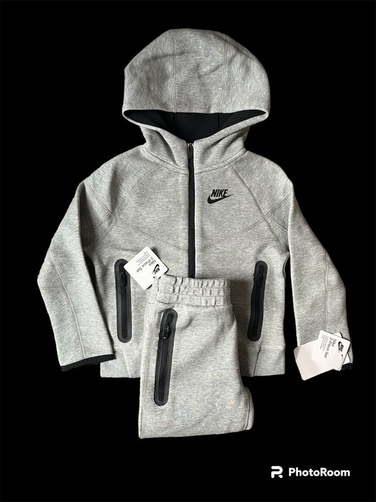 Детски анцунг Nike tech fleece