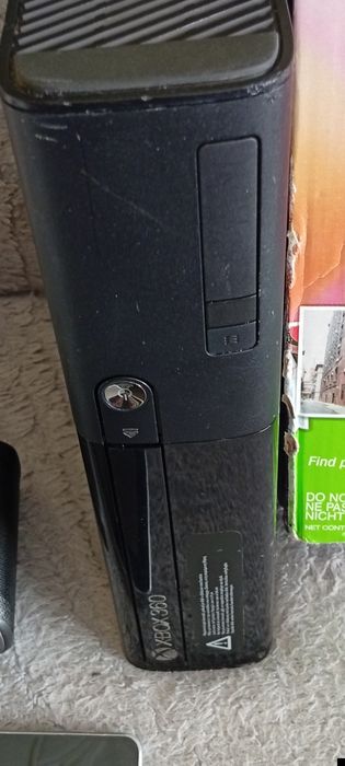 Xbox 360 fără accesorii
