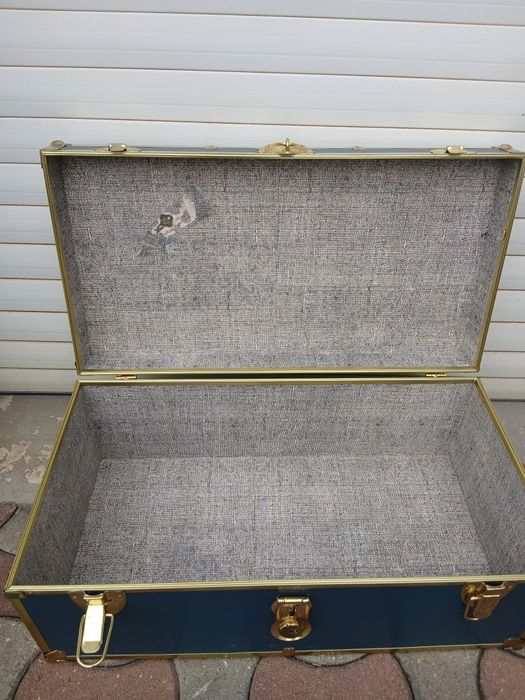 Ladă de zestre cu cheie