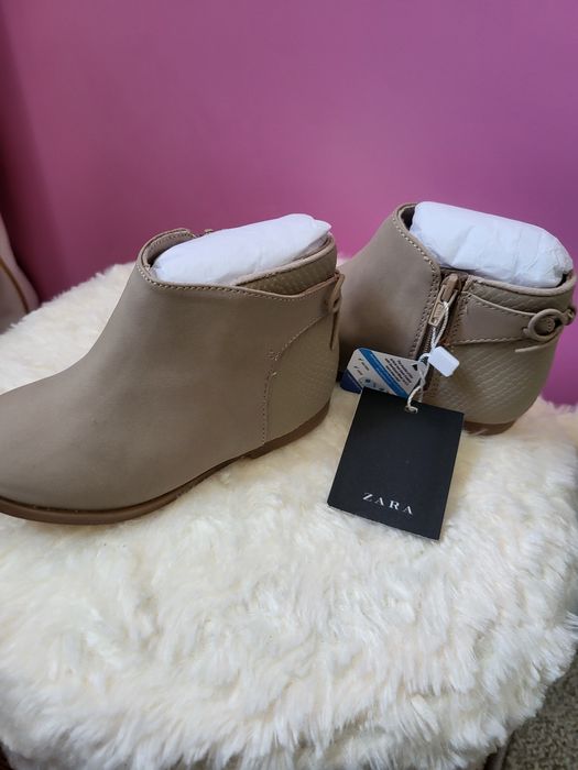 Vand cizme+ugg Zara copii