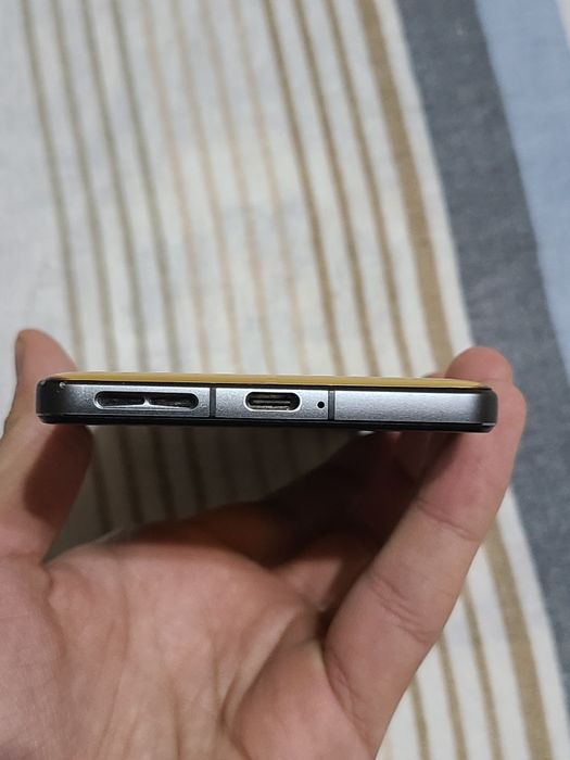 Poco F4 GT sotiladi 8/128gb