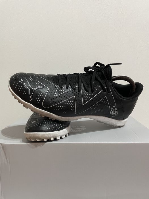 Ghete de fotbal Puma