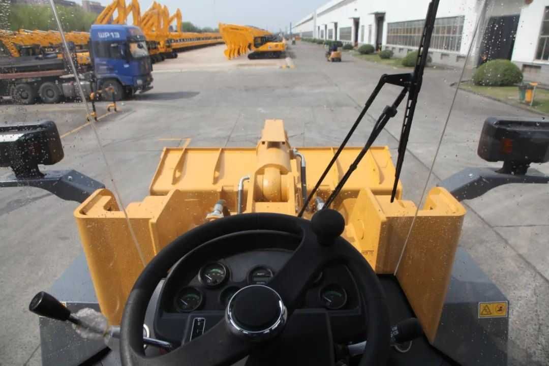 LONKING  Old yuklagich 3 kub джойстик погрузчик гарантия ZL50NC