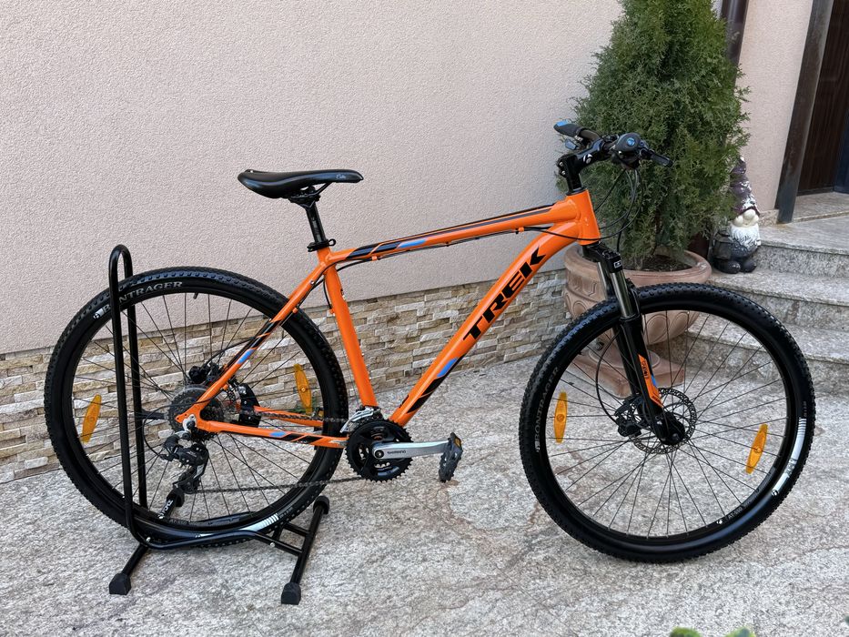 Trek Marlin 6 29 цола XL размер 3х8 скорости Altus