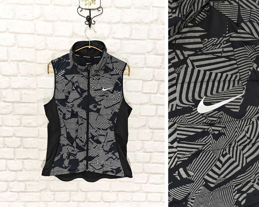 NIKE Оригинална дамска грейка / Яке Размер М