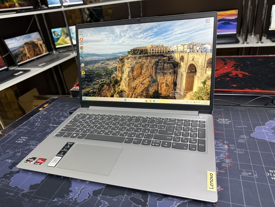 Ноутбук Lenovo ideapad 1i - Ryzen 5-7520U/8Gb/512Gb