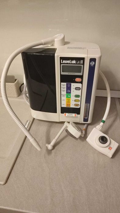 Ocazie!! Vând purificator și ionizator de apă Kangen Leveluk JR II