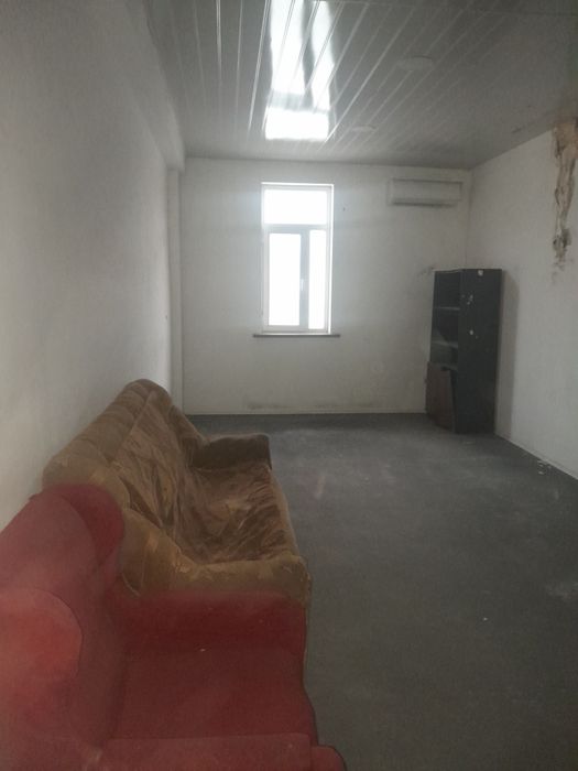 Продам  нежилое помещение  2 комнаты на Саргели-6(Дехкан базар)