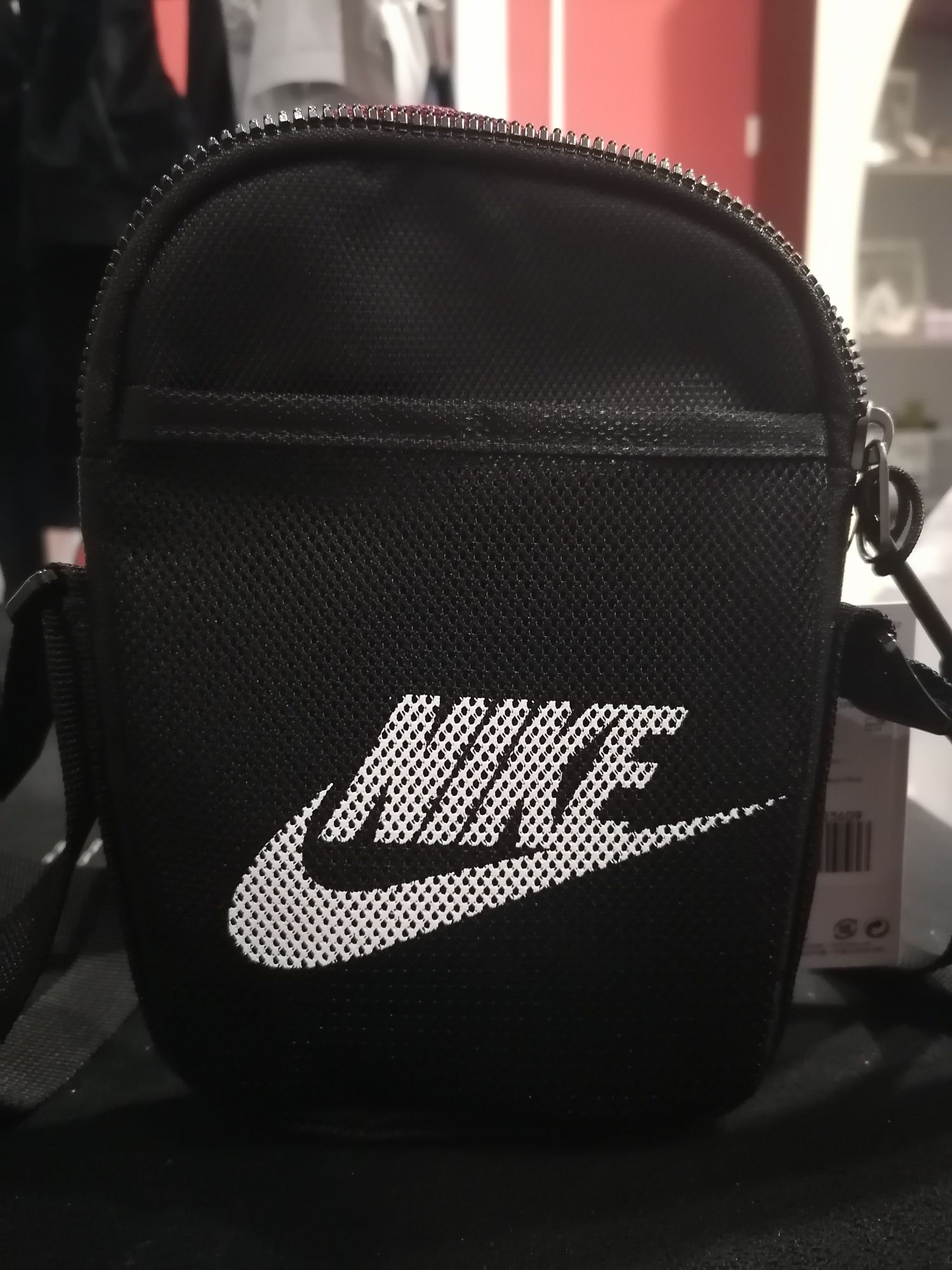 Мъжка чантичка nike